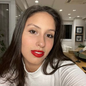 Livia Balarin Queiroz Livia Balarin Queiroz